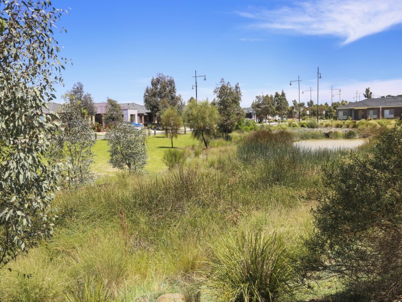 10 Chanticleer Drive, Mernda VIC 3754