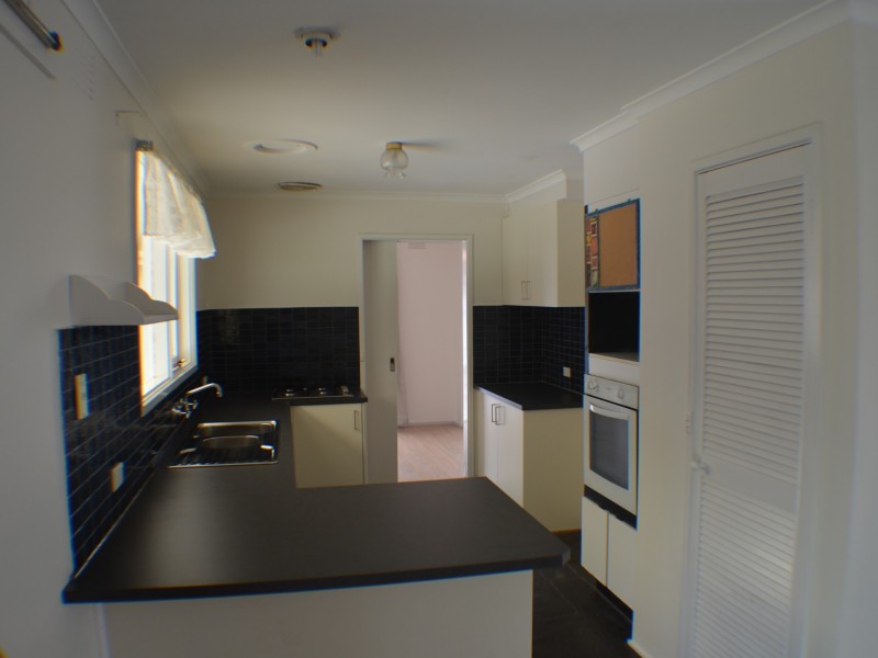 8 Todman Close, Mill Park VIC 3082