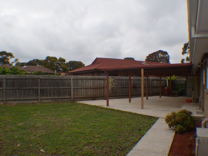 8 Todman Close, Mill Park VIC 3082
