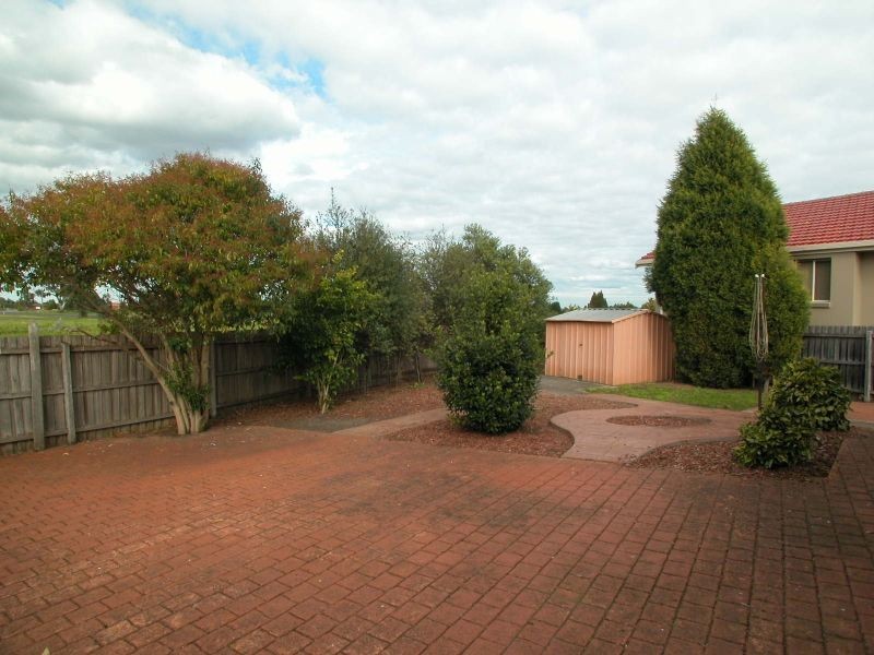 113 Woolnough Drive, Mill Park VIC 3082