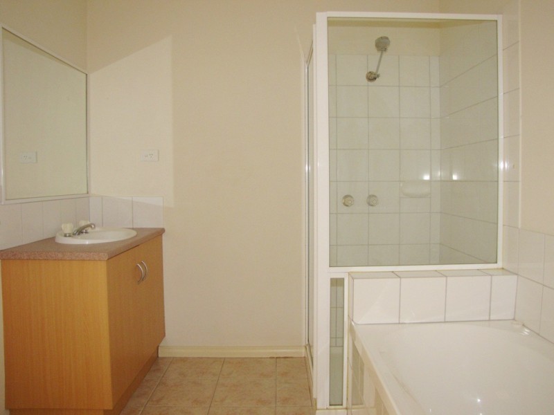 1/7 Sydney Crescent, Lalor VIC 3075