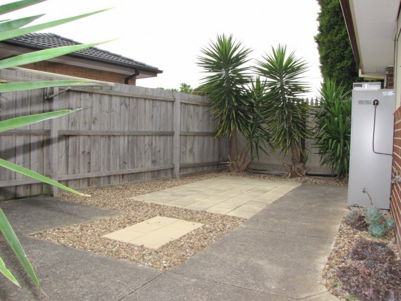 1/7 Sydney Crescent, Lalor VIC 3075