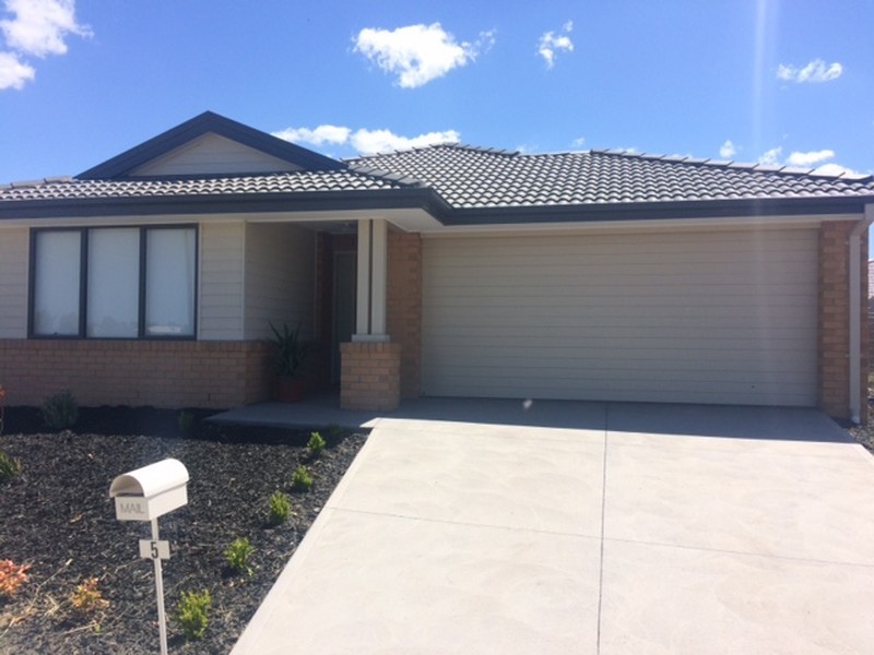 5 Pisa Way, Mernda VIC 3754