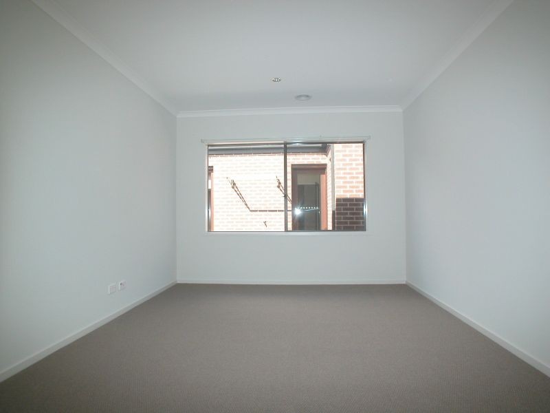 4 Wood Forest Street, South Morang VIC 3752