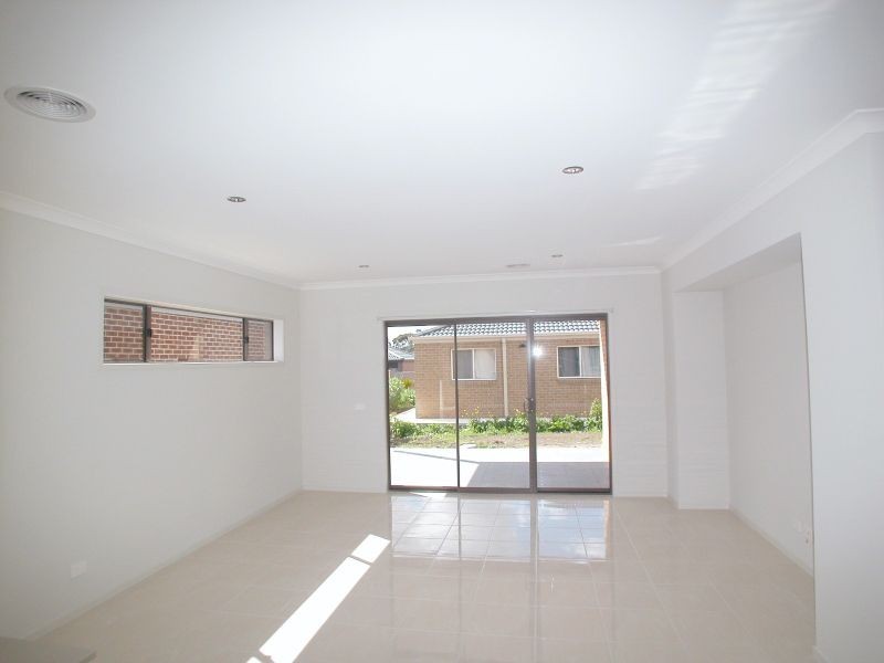 4 Wood Forest Street, South Morang VIC 3752