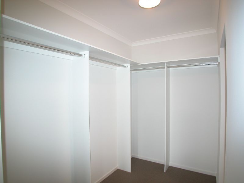 4 Wood Forest Street, South Morang VIC 3752