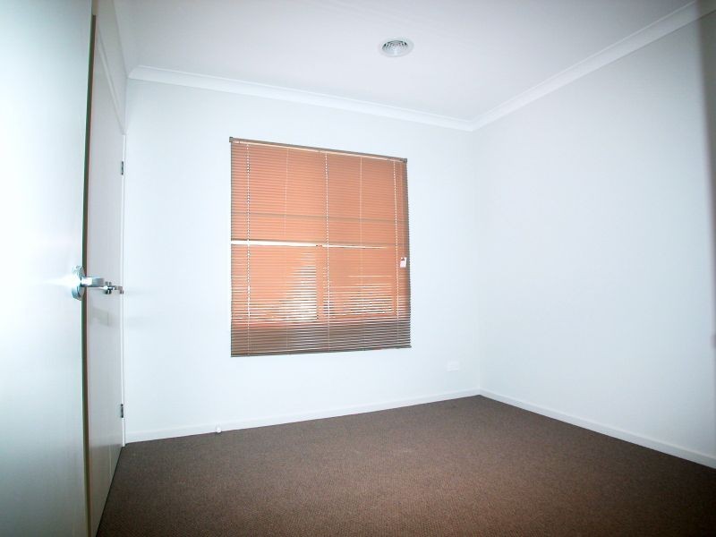 4 Wood Forest Street, South Morang VIC 3752