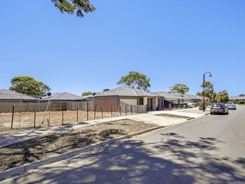 32 Lanata Street, South Morang VIC 3752