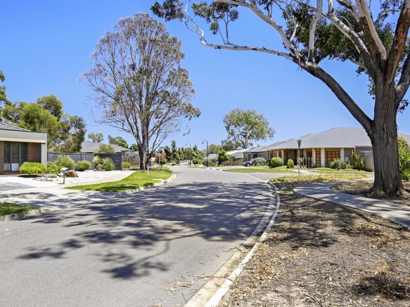 32 Lanata Street, South Morang VIC 3752