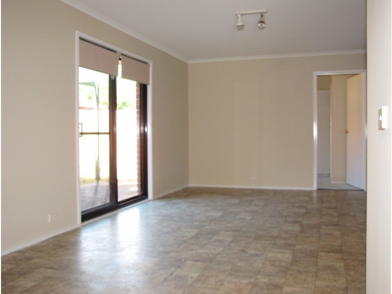 Unit 2/24 Border Drive, Mill Park VIC 3082