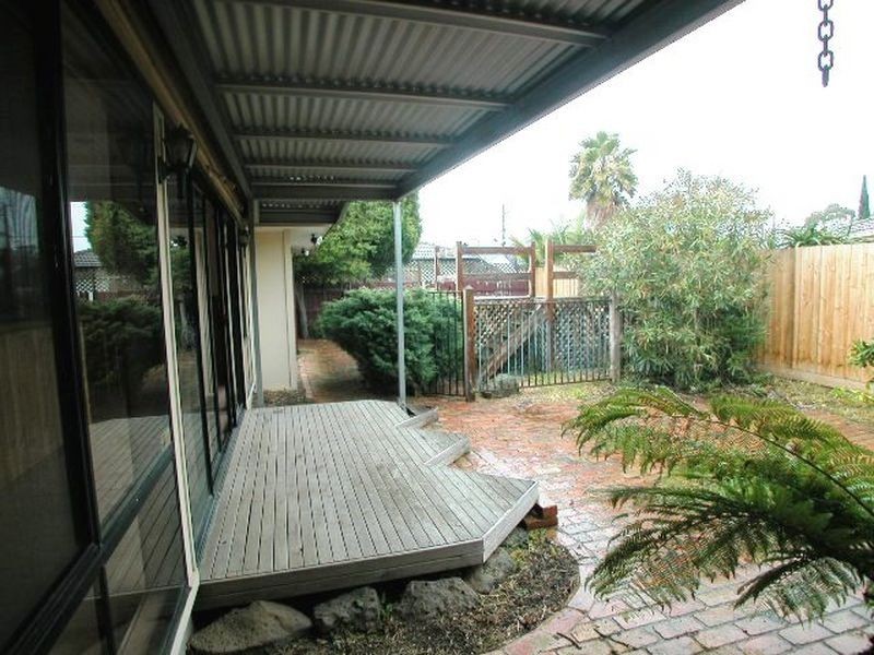 17 Marsden Court, Mill Park VIC 3082