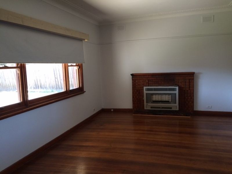 33 Hickford Street, Reservoir VIC 3073