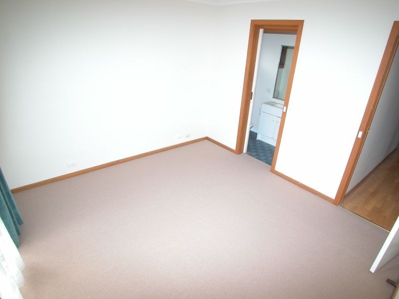 20 Grevillia Drive, Mill Park VIC 3082