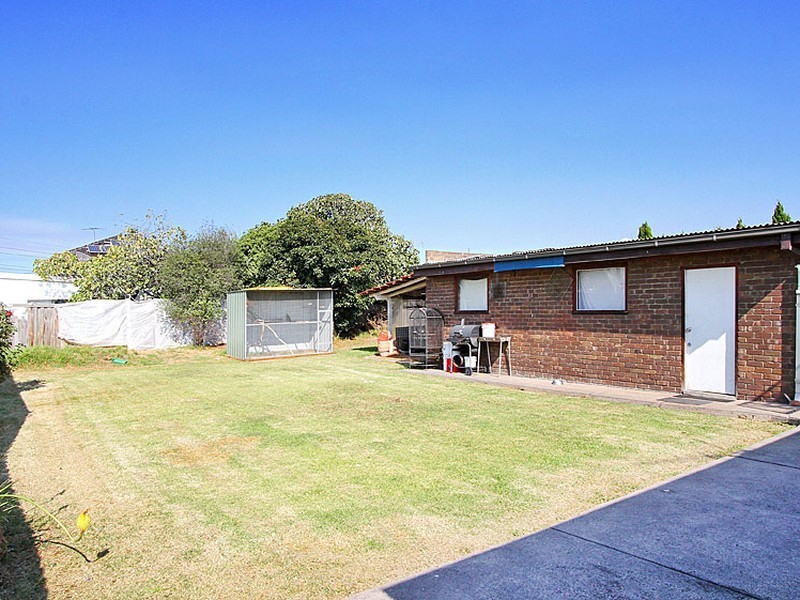 13 Dennis Street, Lalor VIC 3075