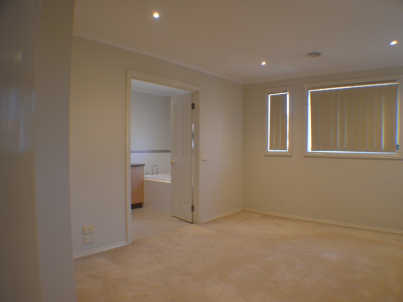 16 Lemon Gum Parade, Bundoora VIC 3083