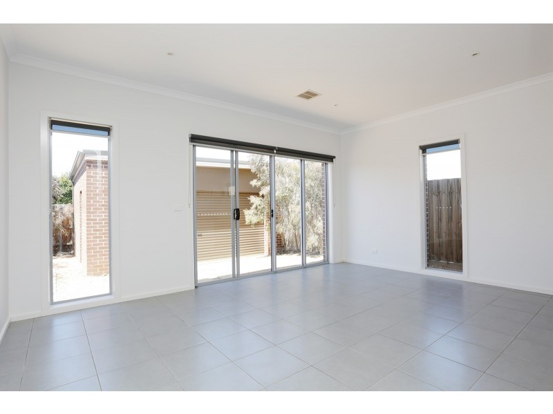 89 Neptune Drive, Point Cook VIC 3030