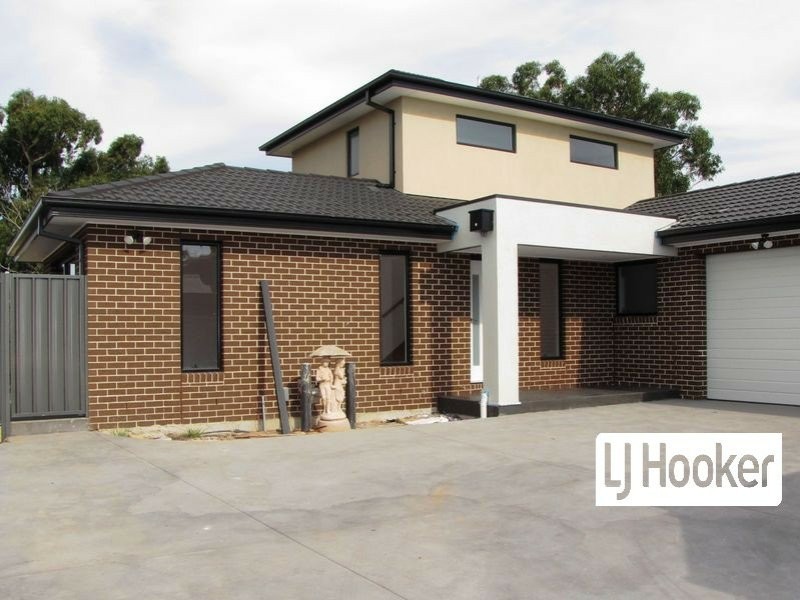 2/51 Hurlstone Crescent, Mill Park VIC 3082