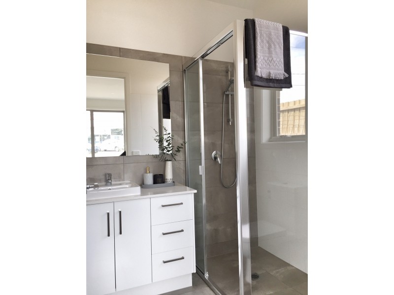 90-92 Watsonia Road, Watsonia VIC 3087