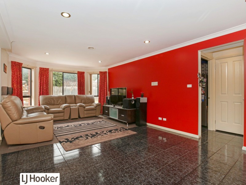 52 Capri Close, South Morang VIC 3752