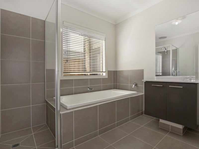 26 Rotino Crescent, Lalor VIC 3075