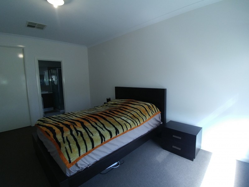 22 Risdon Chase, Wollert VIC 3750