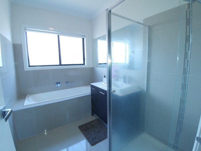 22 Risdon Chase, Wollert VIC 3750