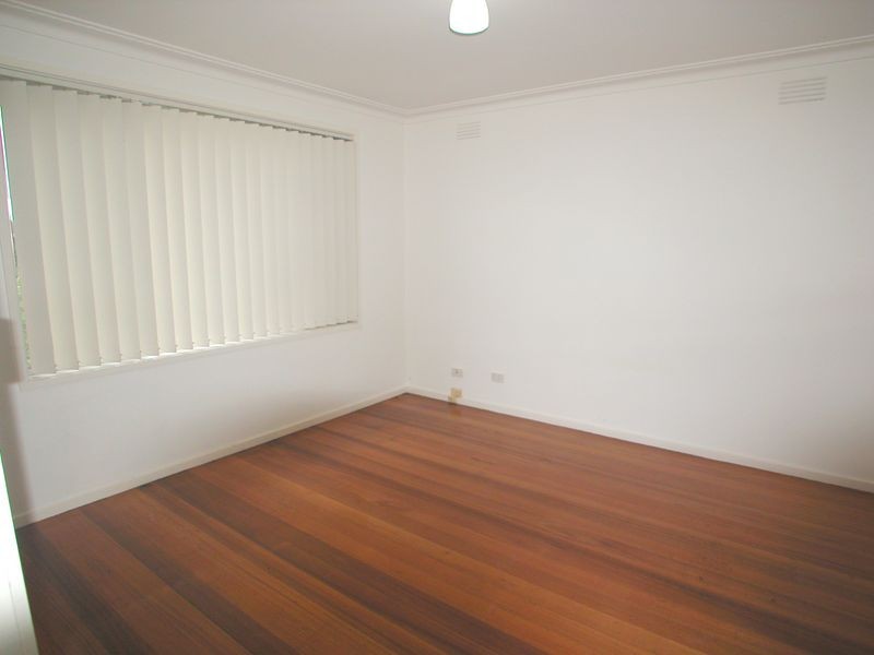 13 Helpman Crescent, Epping VIC 3076