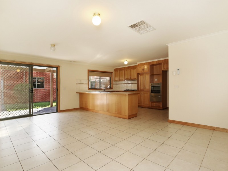 23 Vincent Drive, South Morang VIC 3752