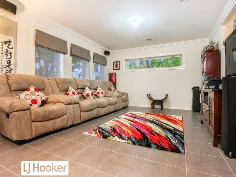 13 Jondarvan Drive, Mernda VIC 3754