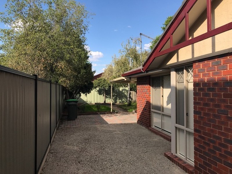 10 Border Drive, Mill Park VIC 3082