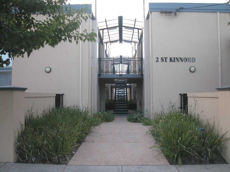 11/2 St. Kinnord Street, Aberfeldie VIC 3040