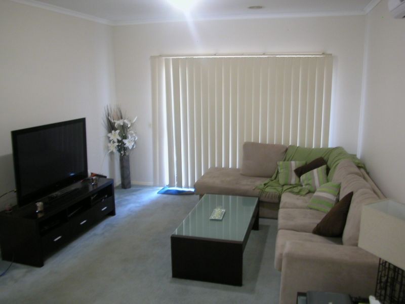 11 Redbark Hill Circuit, South Morang VIC 3752