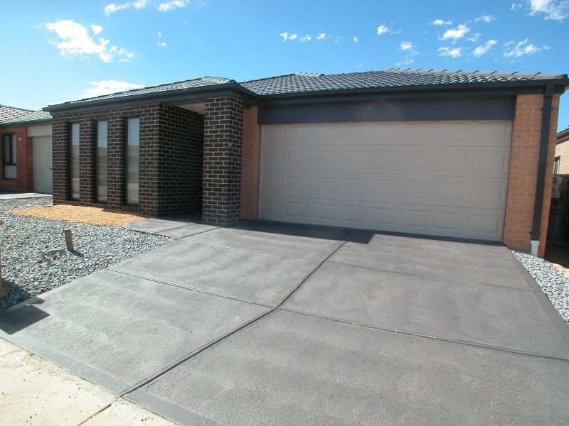 14 Balerno Way, Mernda VIC 3754