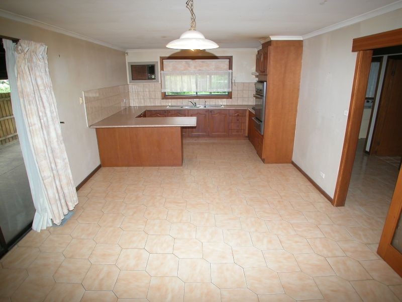 156 Roycroft Avenue, Mill Park VIC 3082