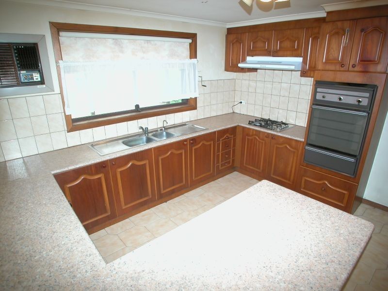 156 Roycroft Avenue, Mill Park VIC 3082