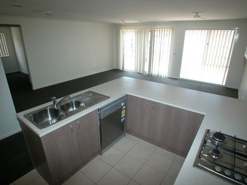 10 Glory Street, South Morang VIC 3752