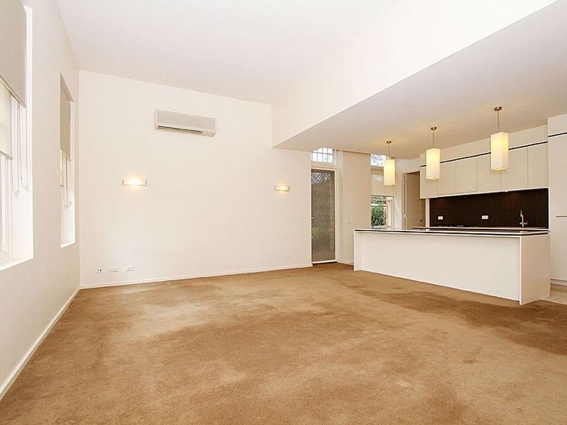 8/125 Main Drive, Macleod VIC 3085