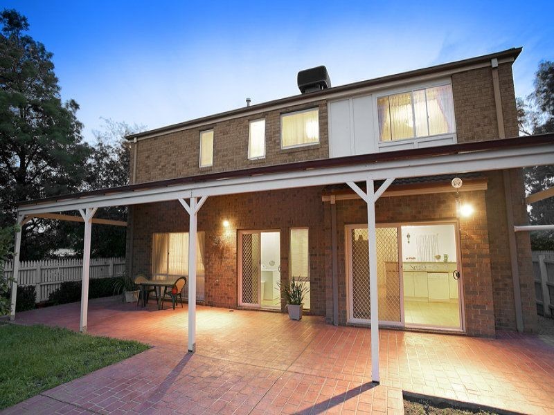 18 Bramble Crescent, Bundoora VIC 3083
