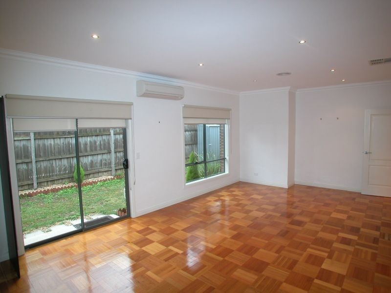 4/144 St Vigeons Road, Reservoir VIC 3073