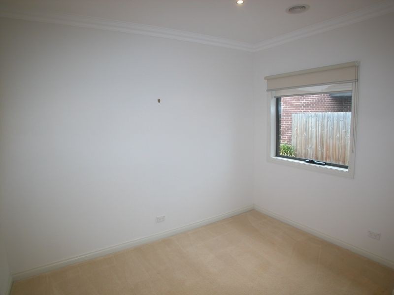 4/144 St Vigeons Road, Reservoir VIC 3073