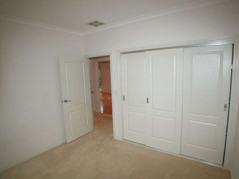 4/144 St Vigeons Road, Reservoir VIC 3073