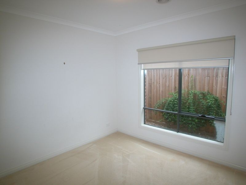 4/144 St Vigeons Road, Reservoir VIC 3073