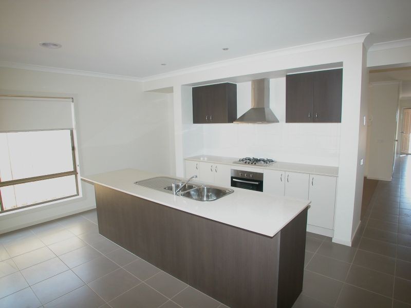 6 Marlowe Grange, Mernda VIC 3754