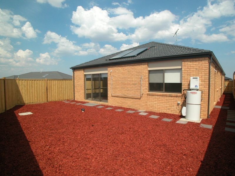 6 Marlowe Grange, Mernda VIC 3754