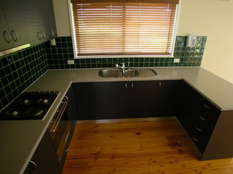 8 Strickland Avenue, Mill Park VIC 3082