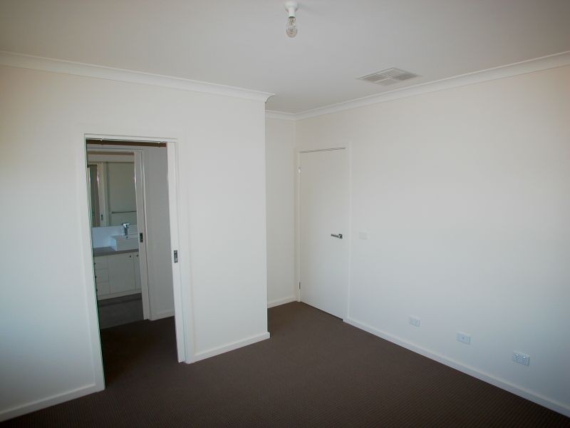 15/9 Kincaid Avenue, Mernda VIC 3754