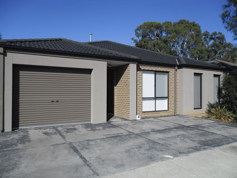 12 Glory Street, South Morang VIC 3752