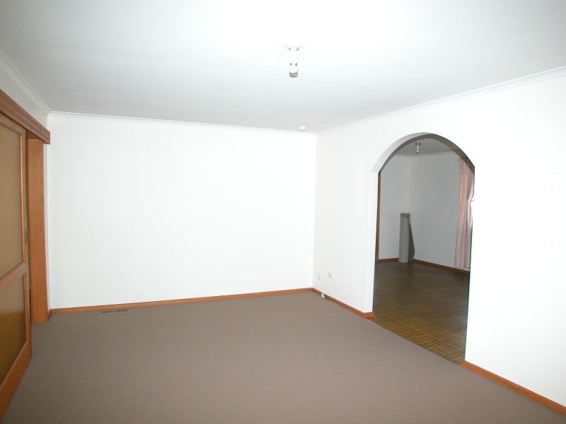 73 Roycroft Avenue, Mill Park VIC 3082