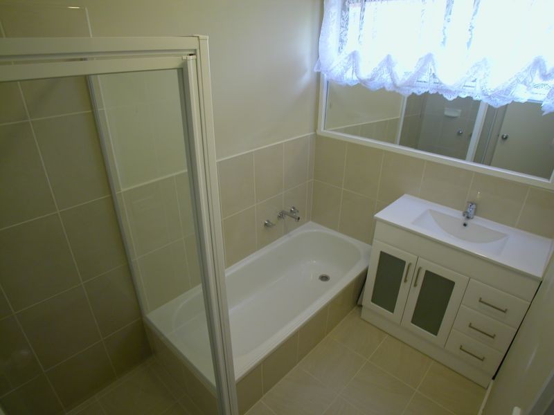 8 Strickland Avenue, Mill Park VIC 3082