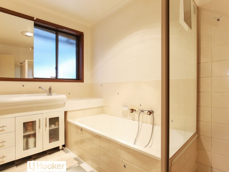 6 Parklea Court, Mill Park VIC 3082